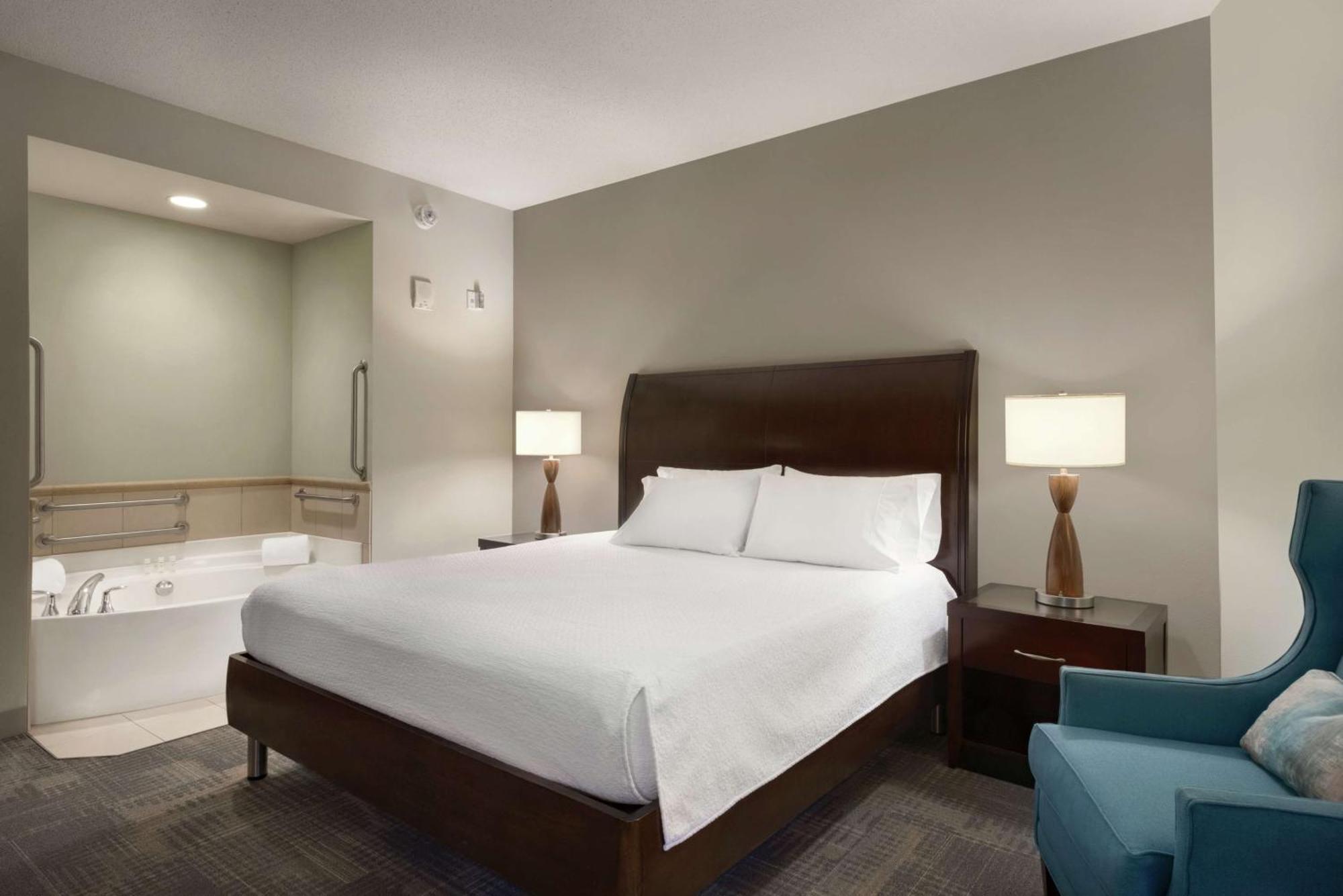 Hilton Garden Downtown Hotel Minneapolis
